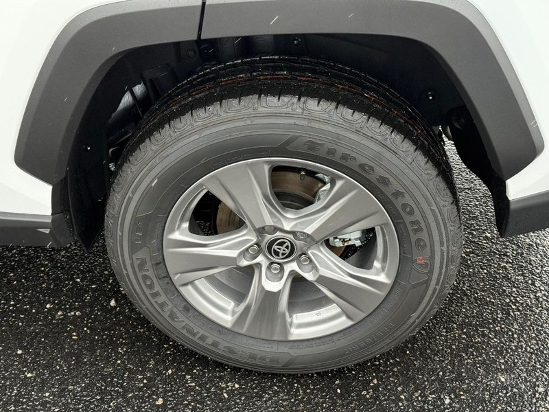 Toyota RAV4 Vehicle Image 03