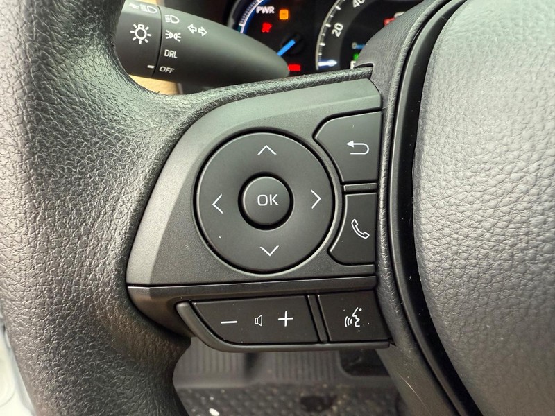 Toyota RAV4 Vehicle Image 10