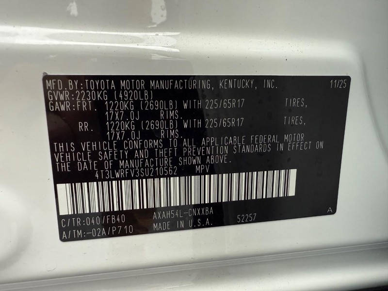 Toyota RAV4 Vehicle Image 22