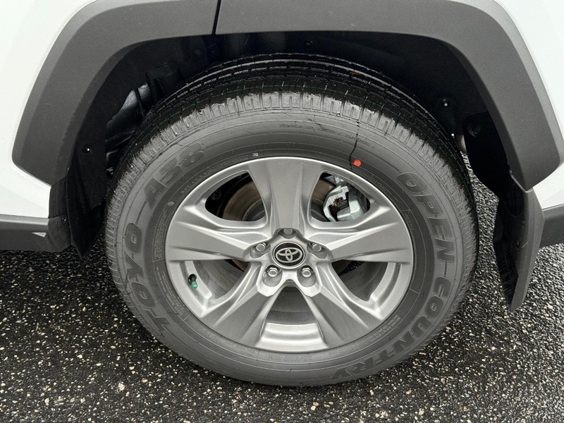 Toyota RAV4 Vehicle Image 03