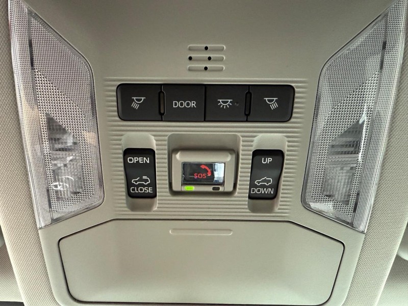 Toyota RAV4 Vehicle Image 20