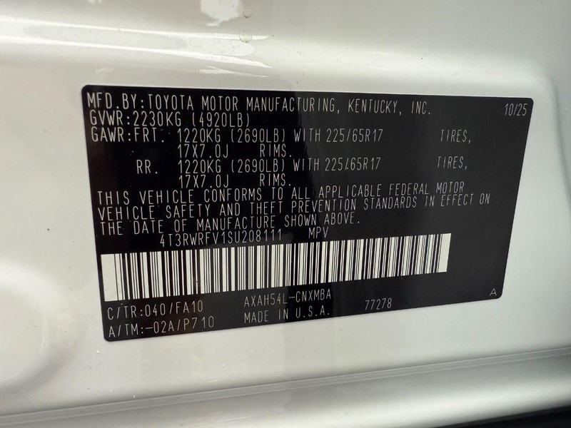 Toyota RAV4 Vehicle Image 25