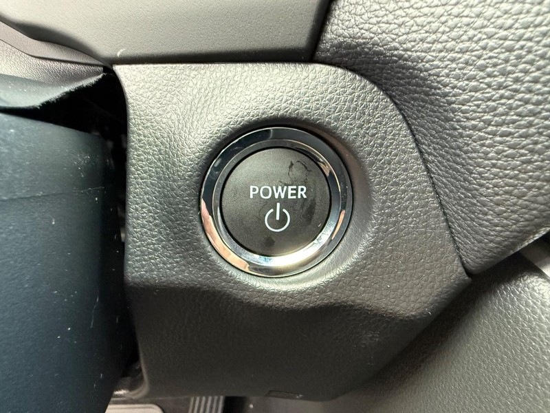 Toyota RAV4 Vehicle Image 17