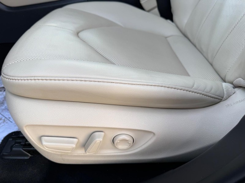 Toyota Highlander Vehicle Image 28