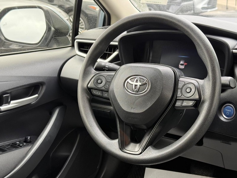 Toyota Corolla Vehicle Image 12