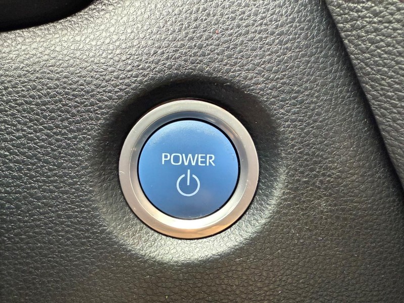 Toyota Corolla Vehicle Image 15