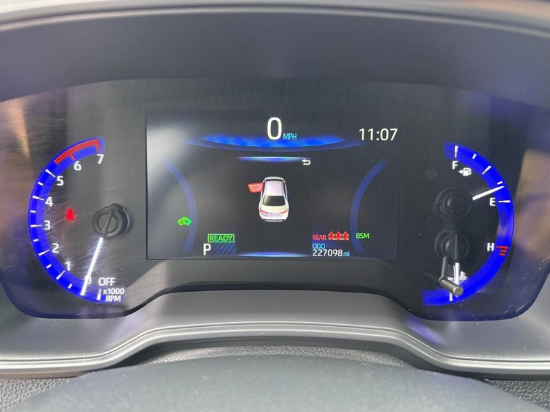 Toyota Corolla Vehicle Image 21