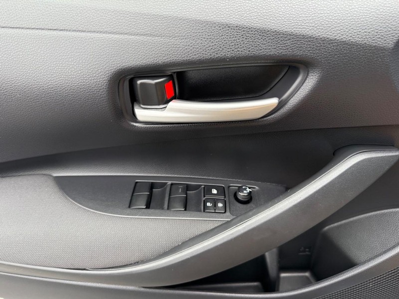 Toyota Corolla Vehicle Image 23