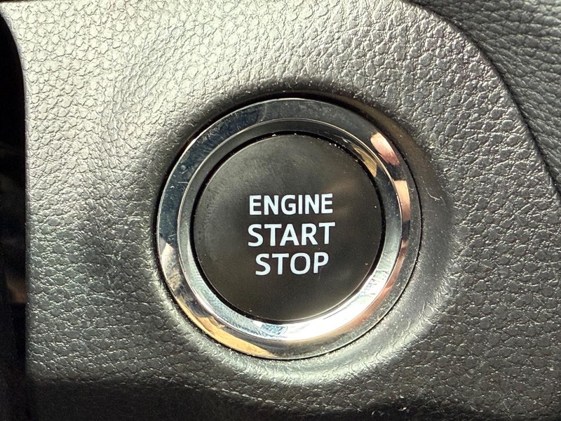 Toyota RAV4 Vehicle Image 15