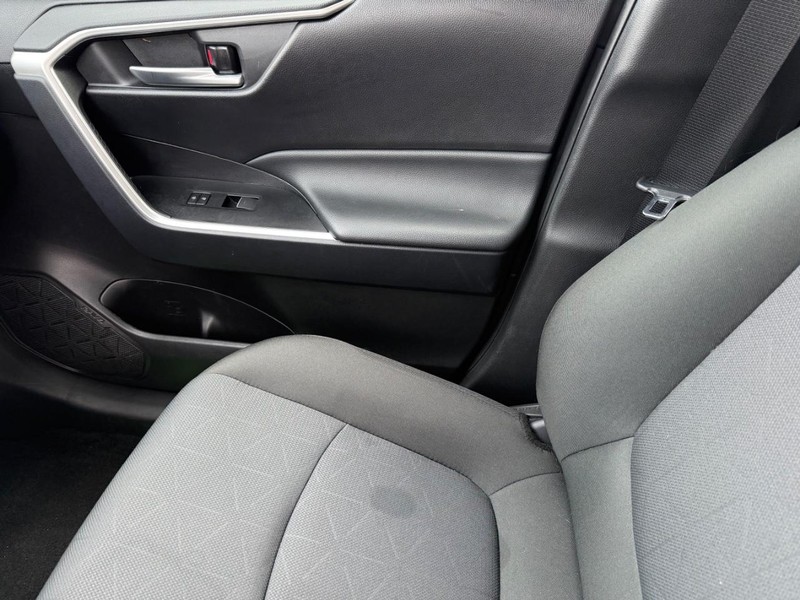 Toyota RAV4 Vehicle Image 20