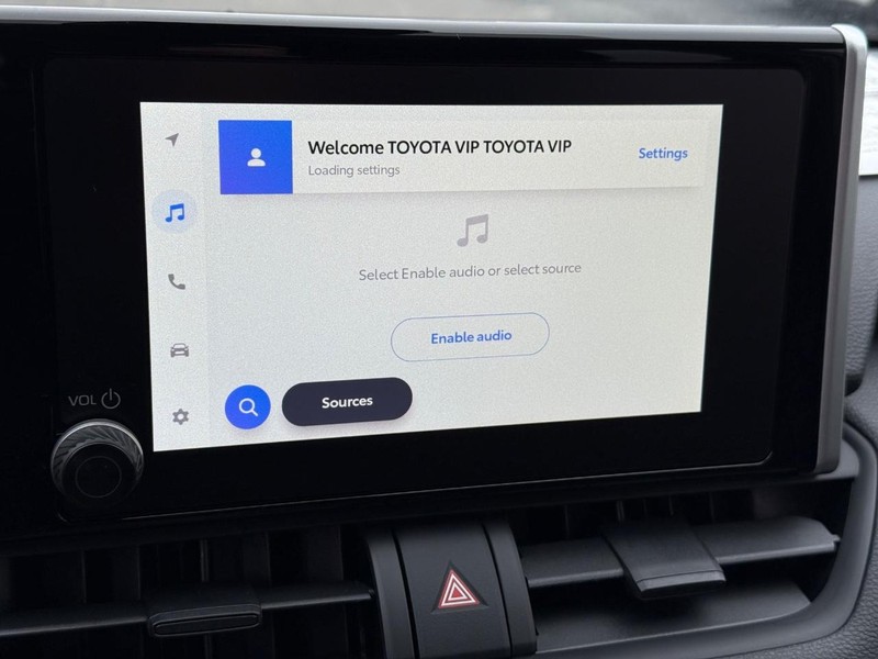 Toyota RAV4 Vehicle Image 16