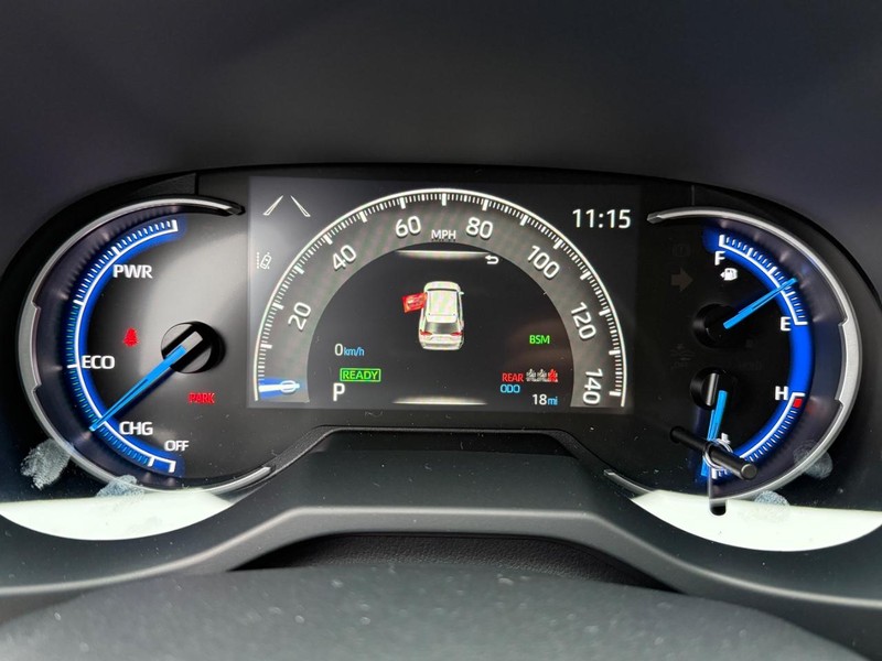 Toyota RAV4 Vehicle Image 21