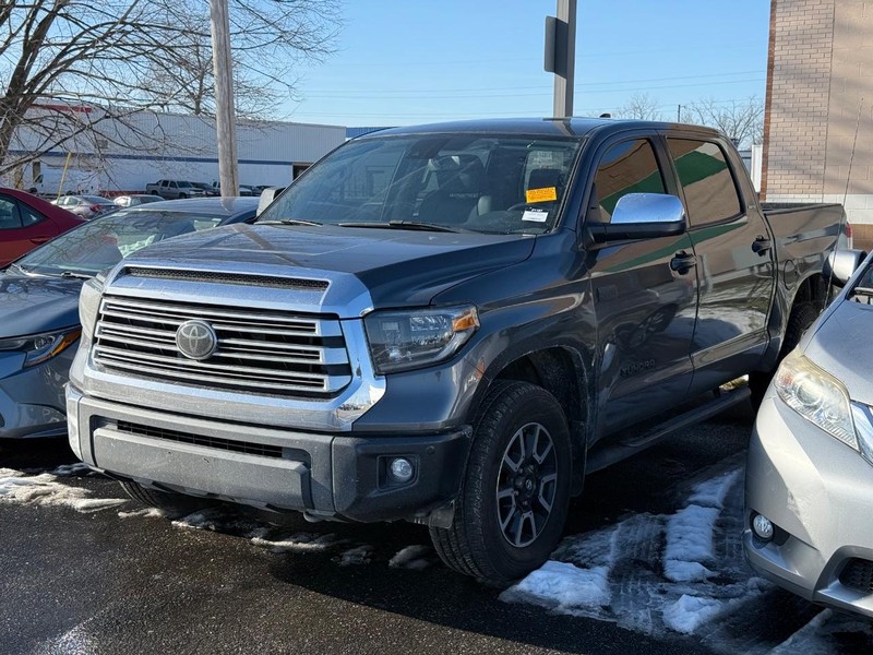 Toyota Tundra 4WD Vehicle Image 02