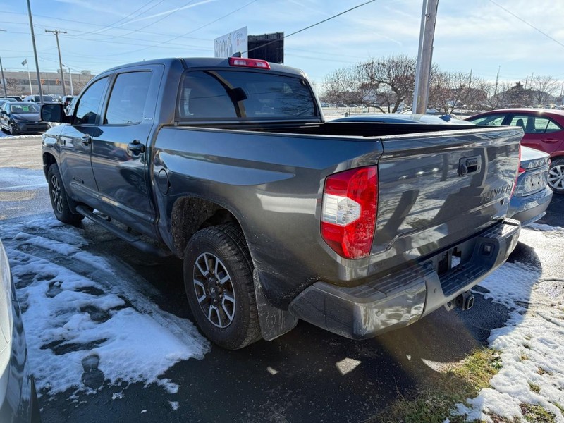 Toyota Tundra 4WD Vehicle Image 03