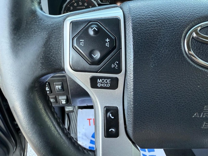 Toyota Tundra 4WD Vehicle Image 14