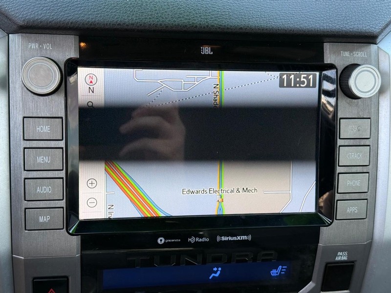 Toyota Tundra 4WD Vehicle Image 18