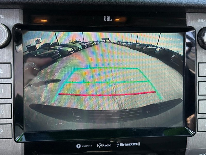 Toyota Tundra 4WD Vehicle Image 19