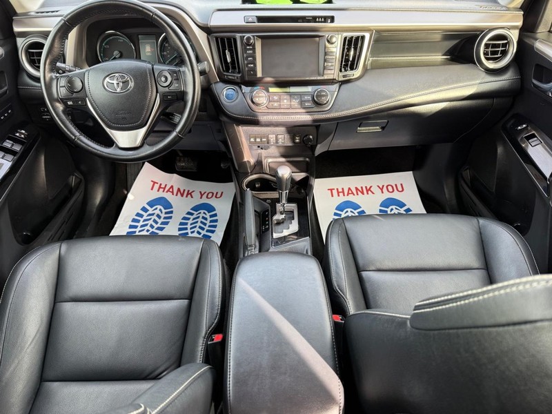 Toyota RAV4 Vehicle Image 13