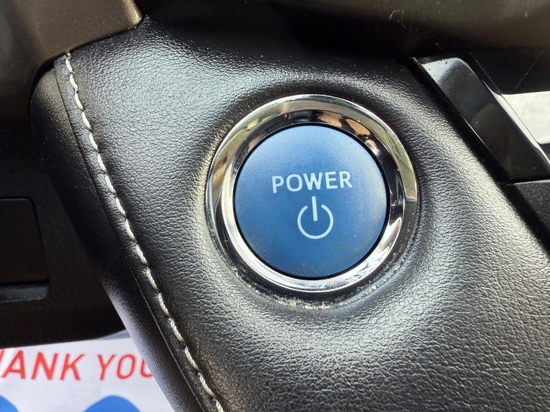 Toyota RAV4 Vehicle Image 17