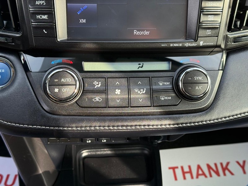 Toyota RAV4 Vehicle Image 21