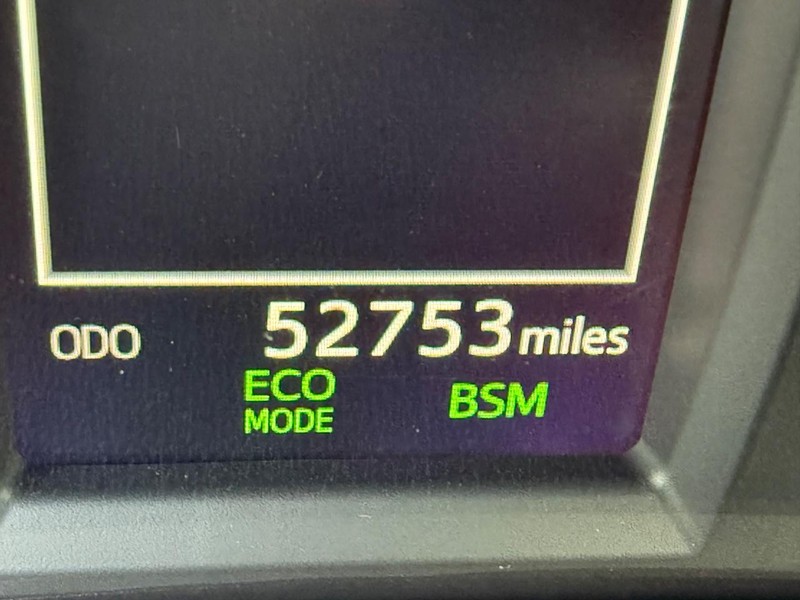 Toyota RAV4 Vehicle Image 26