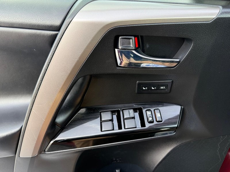 Toyota RAV4 Vehicle Image 27