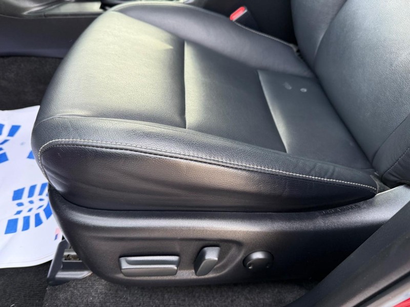 Toyota RAV4 Vehicle Image 28