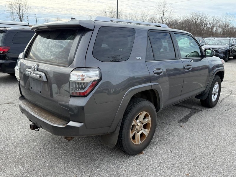Toyota 4Runner Vehicle Image 04