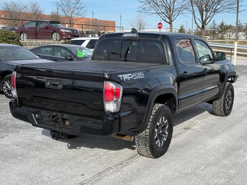 Toyota Tacoma 4WD Vehicle Image 03