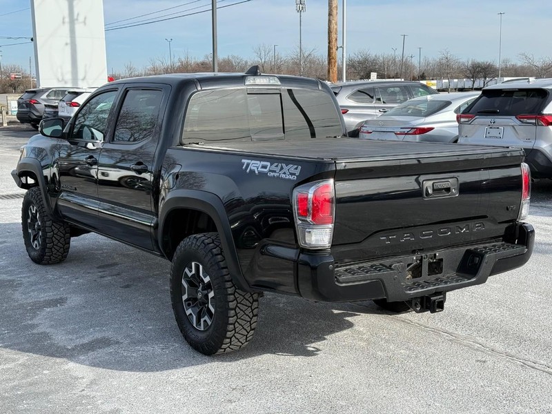 Toyota Tacoma 4WD Vehicle Image 05