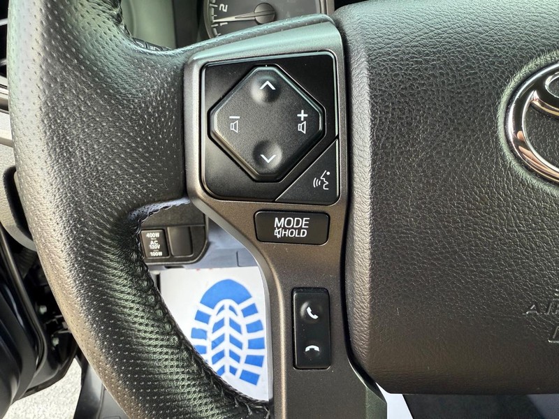 Toyota Tacoma 4WD Vehicle Image 13