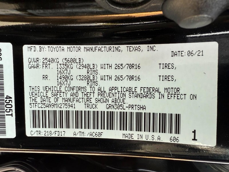 Toyota Tacoma 4WD Vehicle Image 25