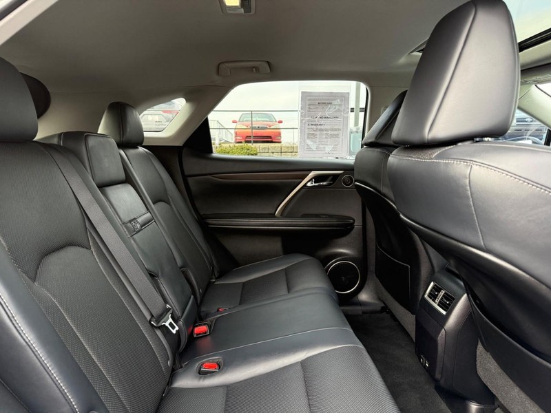 Lexus RX Vehicle Image 11