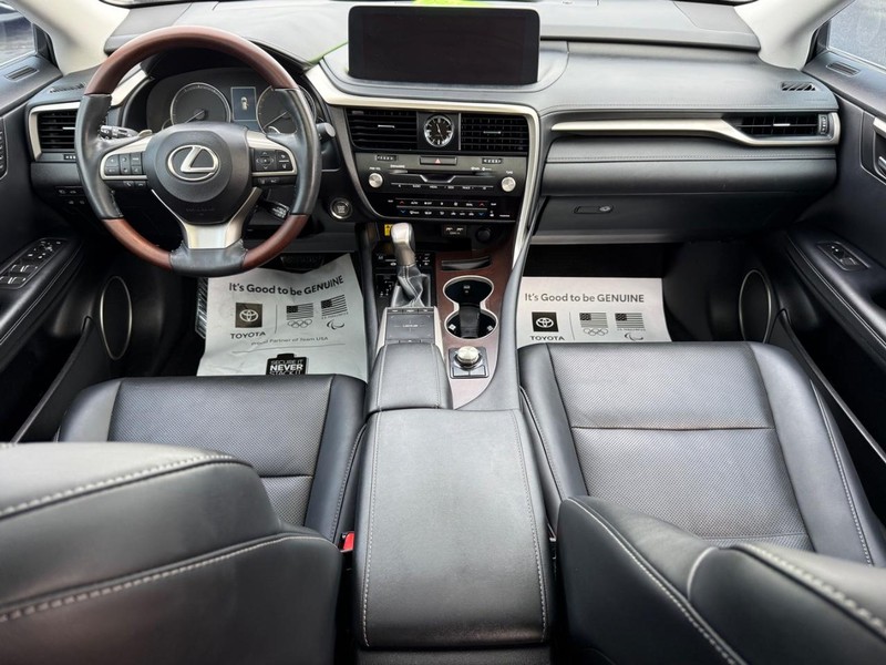 Lexus RX Vehicle Image 13