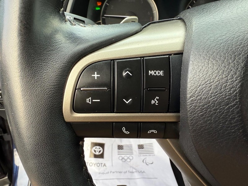 Lexus RX Vehicle Image 15