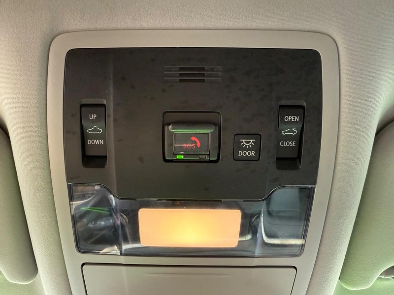 Lexus RX Vehicle Image 24