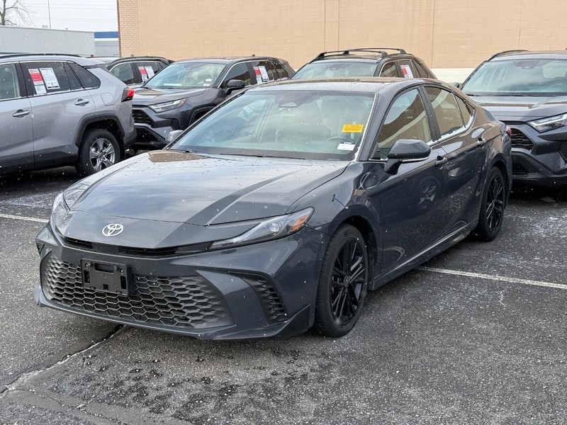 Toyota Camry Vehicle Image 02