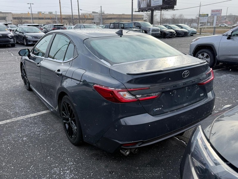 Toyota Camry Vehicle Image 03