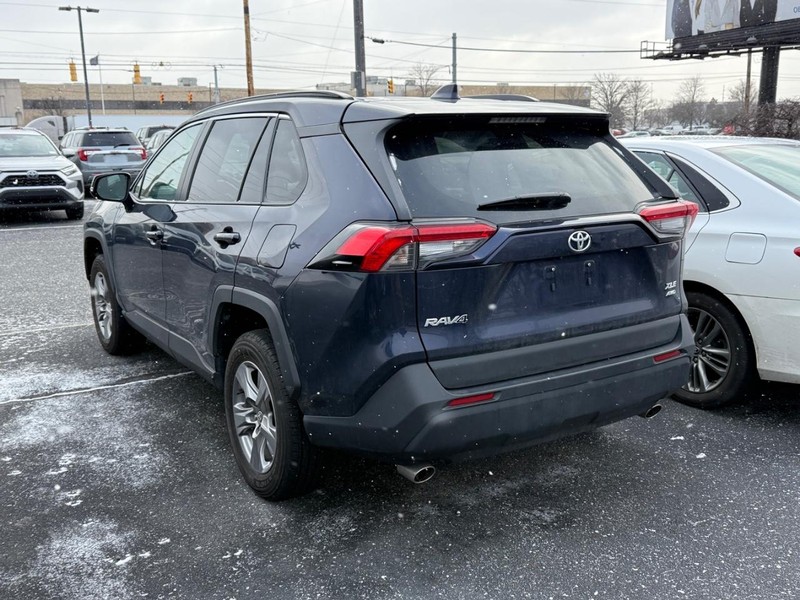 Toyota RAV4 Vehicle Image 03