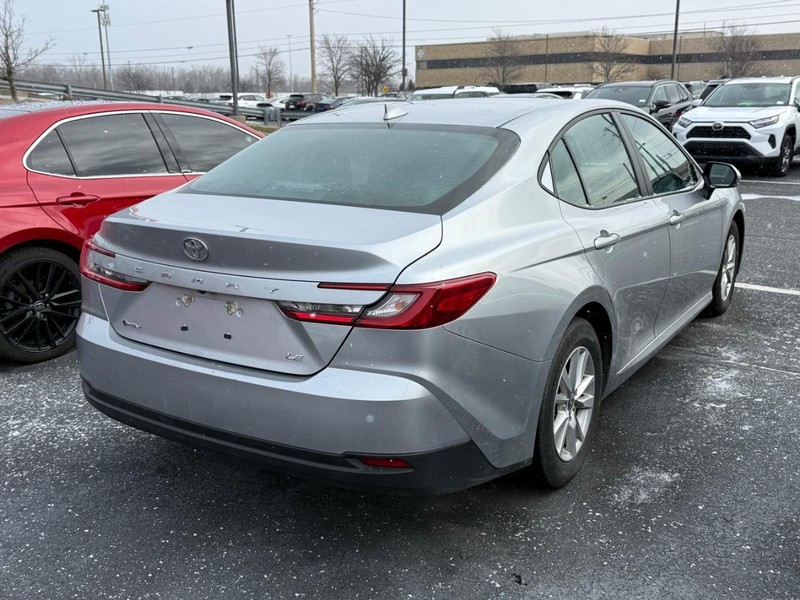 Toyota Camry Vehicle Image 04