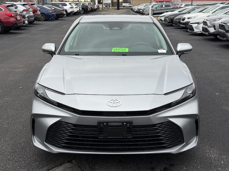 Toyota Camry Vehicle Image 09