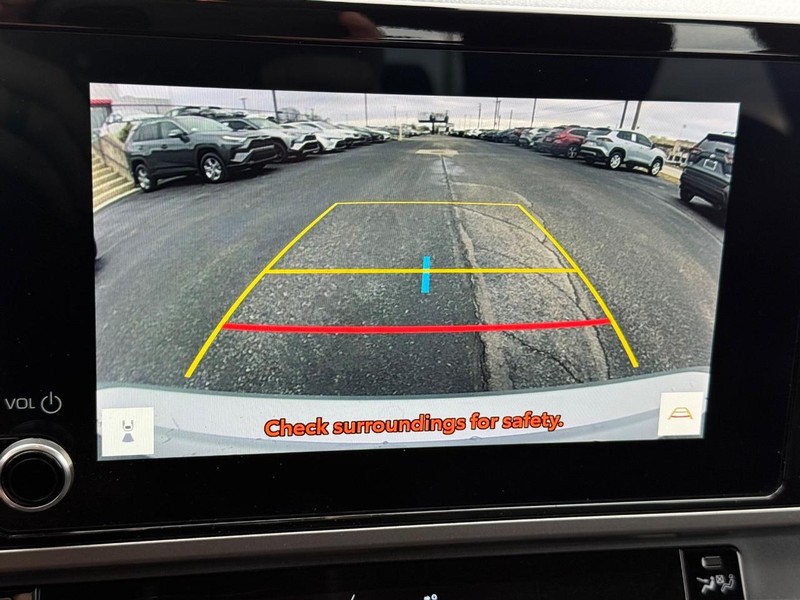 Toyota Camry Vehicle Image 17