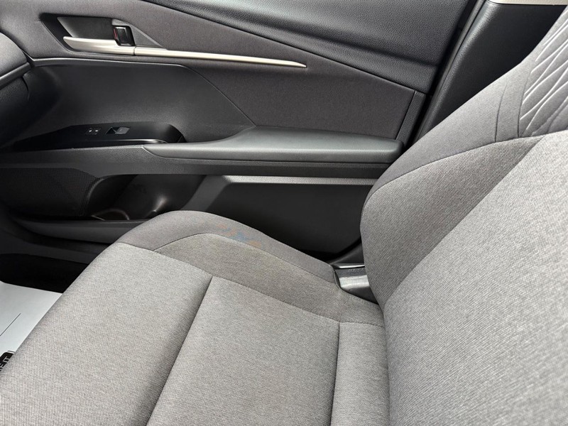 Toyota Camry Vehicle Image 20