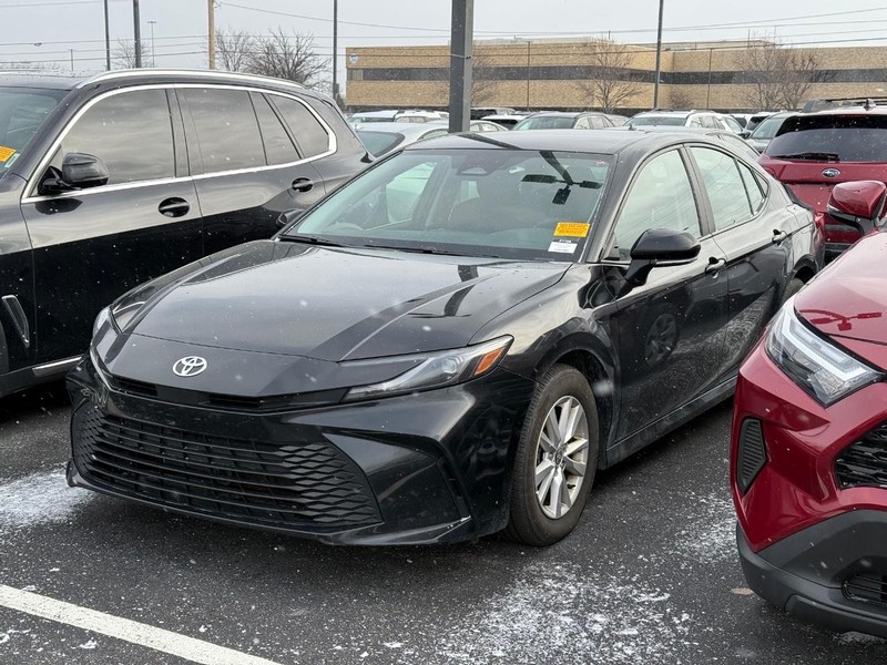 Toyota Camry Vehicle Image 02