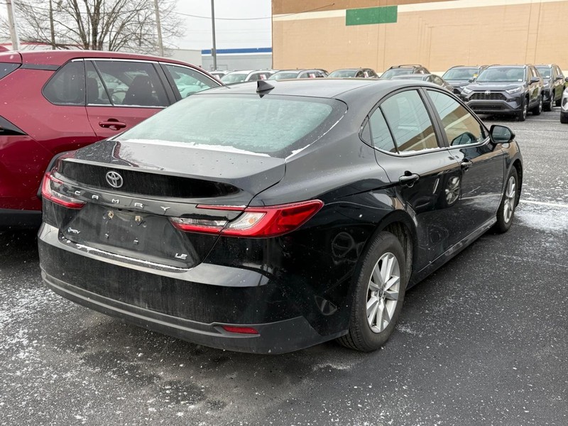 Toyota Camry Vehicle Image 04