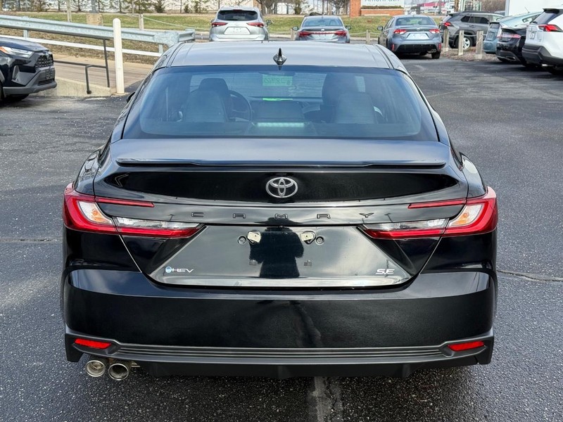 Toyota Camry Vehicle Image 04