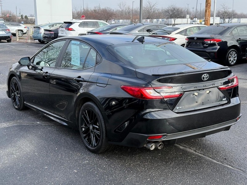 Toyota Camry Vehicle Image 05