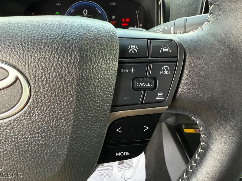 Toyota Camry Vehicle Image 14
