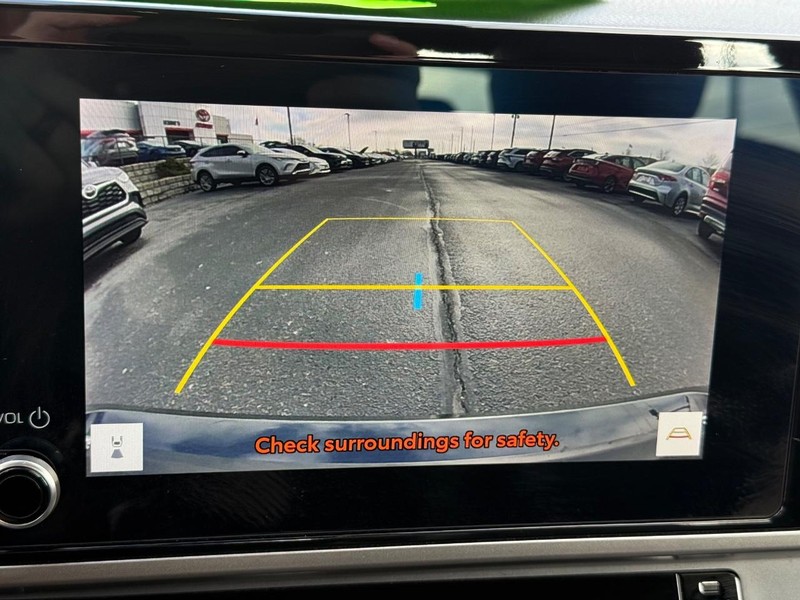 Toyota Camry Vehicle Image 17