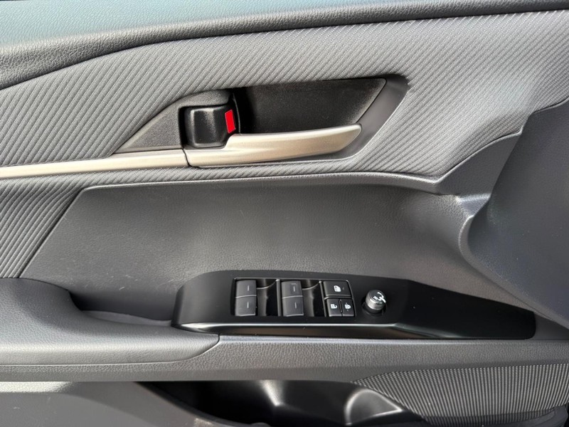 Toyota Camry Vehicle Image 22